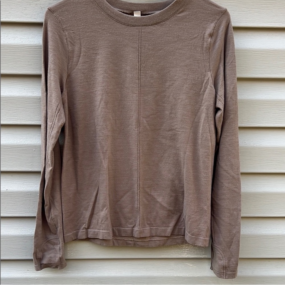 Athleta Ascent Seamless Long Sleeve Top Brown size Large.